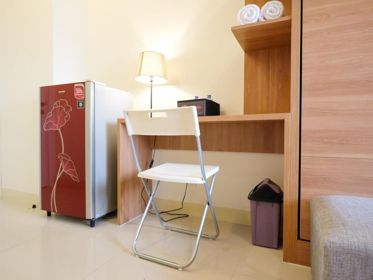 Modern Studio At Green Pramuka City Apartment Near To Shopping Center By Travelio Джакарта Екстер'єр фото